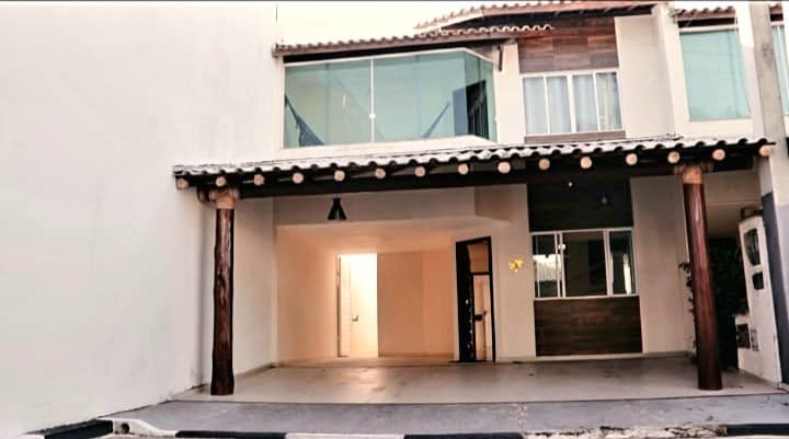 Casa Duplex - Venda - Sim - Feira de Santana - BA