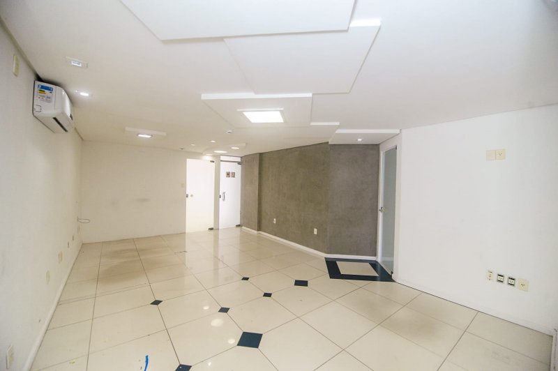 Sala Comercial - Aluguel - Centro - Feira de Santana - BA